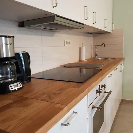 Monadin 3 Apartment
