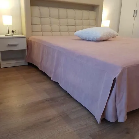 Monadin 3 * Brasov